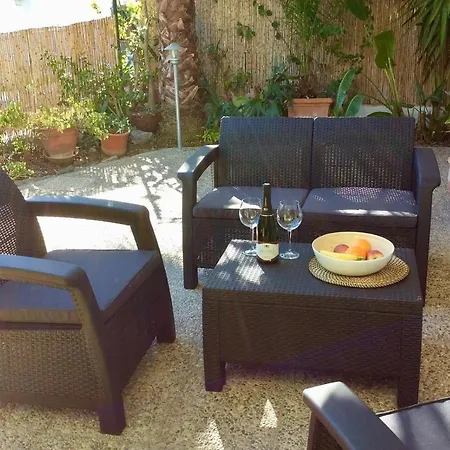 Vista Marina - 2 Bedrooms Sleeps 4 *